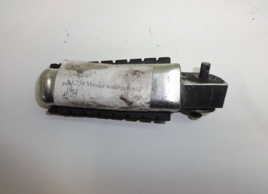 Fussraste links Yamaha XJ 700