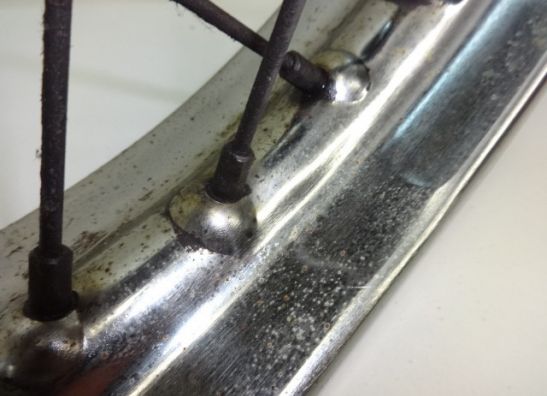 Achtervelg Suzuki GT 550