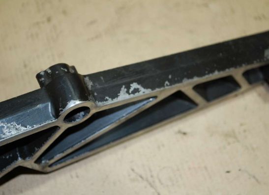 Fussrastetrager vorne links Kawasaki GPZ 305