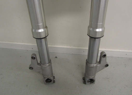 Voorpoten compleet Ducati ST2