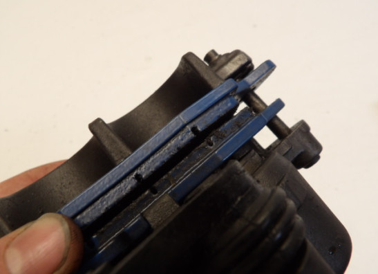 Brake caliper right front Suzuki XF 650 Freewind