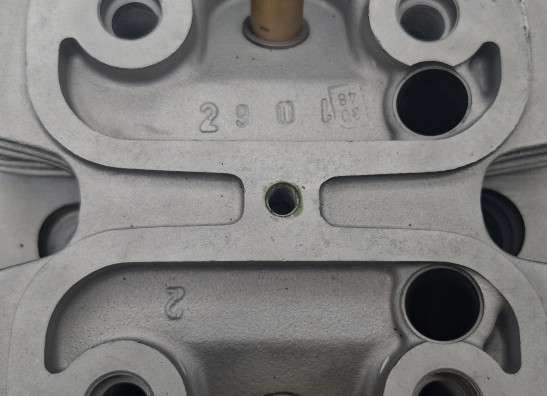 Cylinder head BMW R 60-6