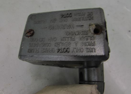 Bremszylinder vorne Honda VFR 750