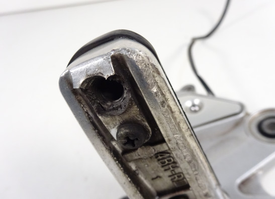 Main step holder right Yamaha FZ6