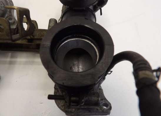 Inlaatspruitstuk Yamaha V max