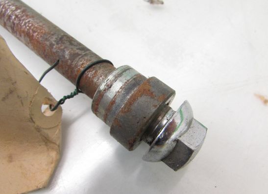 Axle front Yamaha XJ 700