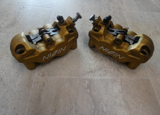 Bremssattel Bremszangen vorne Triumph Street Triple 675