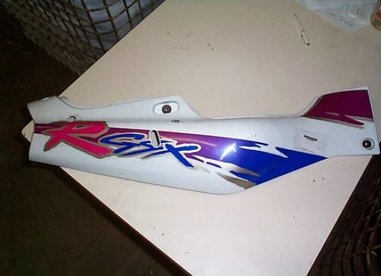 Rechter achterkant Suzuki GSX R 750