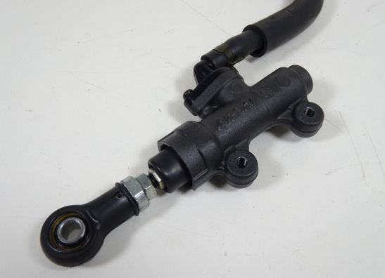 Rempomp achter Honda CBR Fireblade