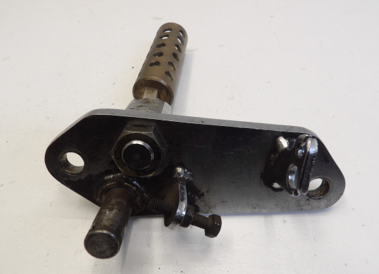 Fussrastetrager vorne rechts Suzuki LS 650