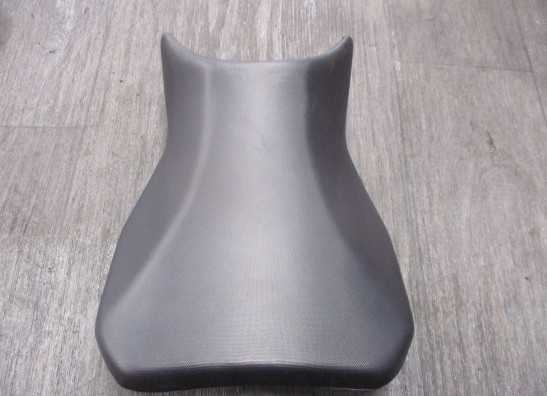 Zadel Suzuki GSR 750 2011-2016