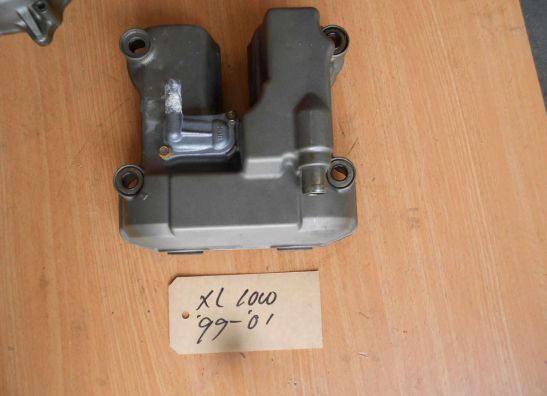Cylinder head cover Honda XL 1000 V Varadero