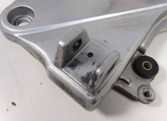 Fussrastetrager vorne links Honda ST 1300 Pan European