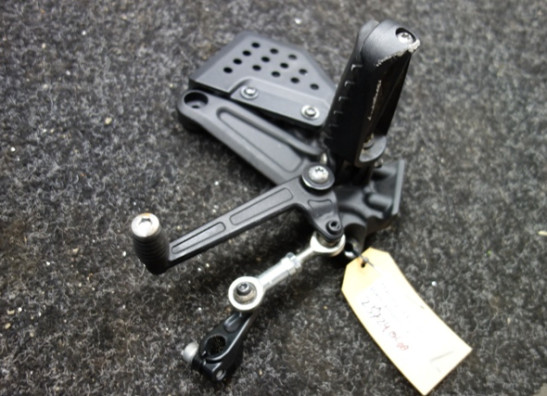 Fussrastetrager vorne links Harley Davidson Pan America