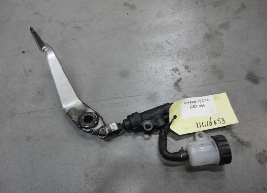 Rempomp achter Kawasaki Z 800