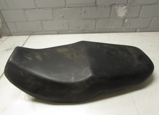 Zadel Suzuki RF 900