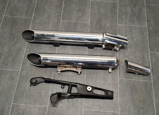 Uitlaat Suzuki M 1800 Intruder