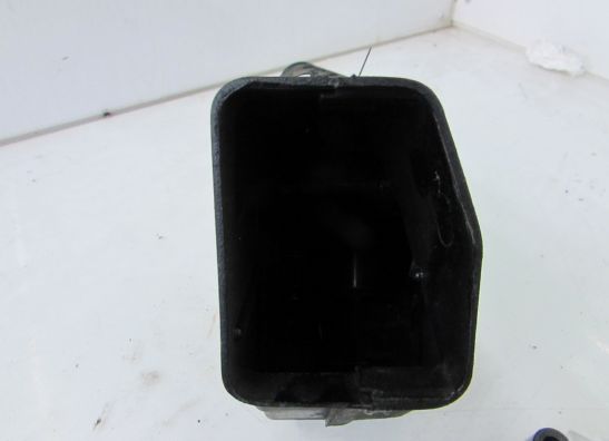 Air intake right Triumph Sprint 900