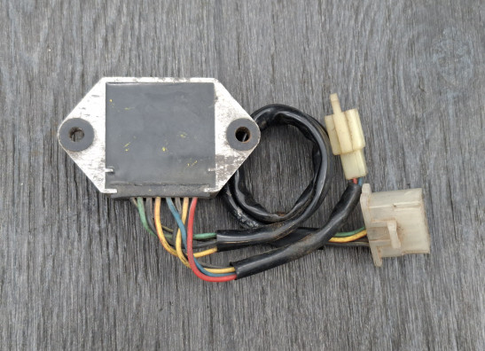 Spanningsregelaar Kawasaki KZ 1000 ST