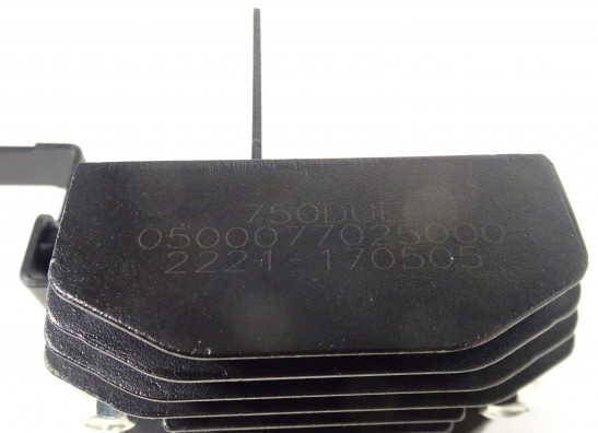 Spanningsregelaar Benelli 302 R