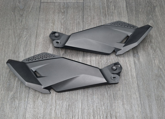 Seitenverkleidung links klein BMW R 1250 GS