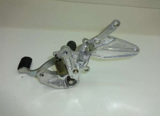 Main step holder right Yamaha YZF 750