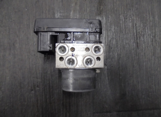 ABS pomp KTM 690 Duke 4