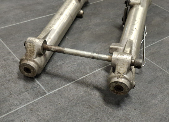 Voorpoten compleet Suzuki SP 370