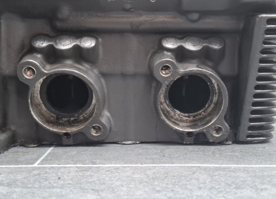 Cylinder head Suzuki GSX R 1100