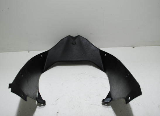 Cowl V shape under Kawasaki Ninja 300