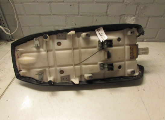 Zadel Kawasaki GPX 750