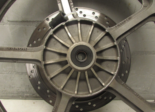 Voorwiel compleet Honda VF 750 C Magna