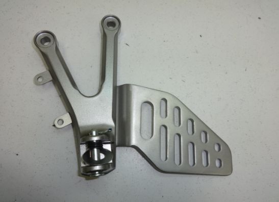 Main step holder left Yamaha YZF R6