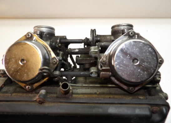 Carburetor assy Honda VF 700  750 S Sabre