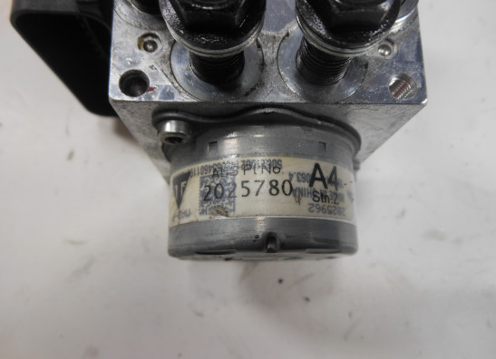 ABS pomp Triumph Scrambler 1200 XC