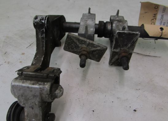 Hinterradachse Honda CBR 1000 F