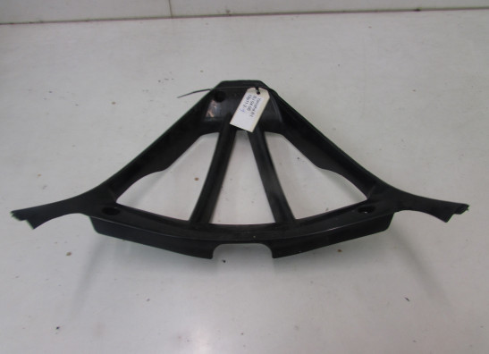 Cowl V shape under Yamaha YZF R1