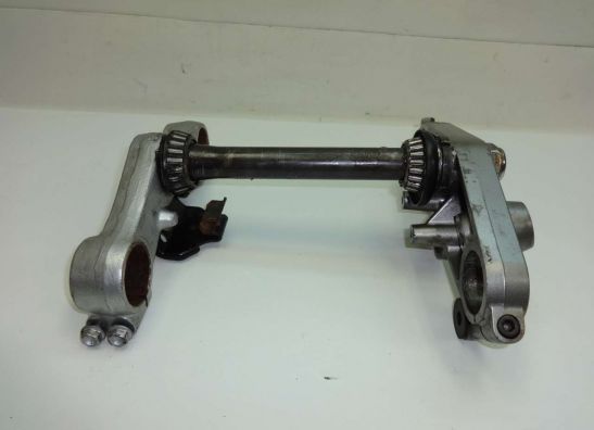 T stuk + kroonplaat Suzuki VX 800