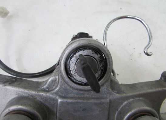 Contact slot Yamaha TDM