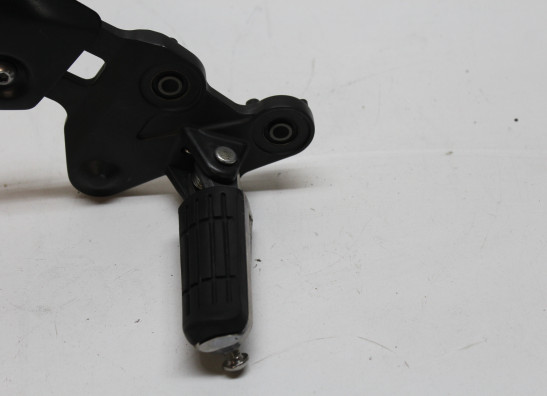 Main step holder right Yamaha Tracer 7