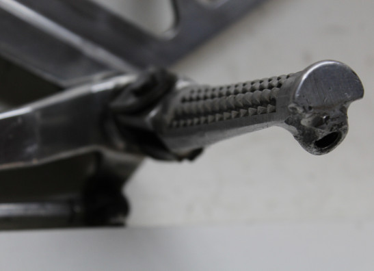 Main step holder left Suzuki GSX R 750 RK