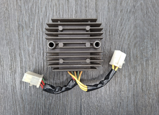 Regulator rectifier  Honda VF 700  750 S Sabre