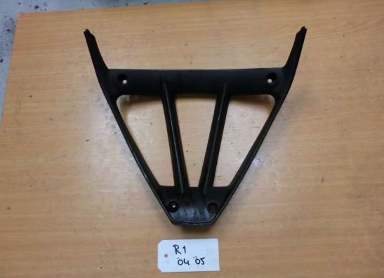 Cowl V shape under Yamaha YZF R1