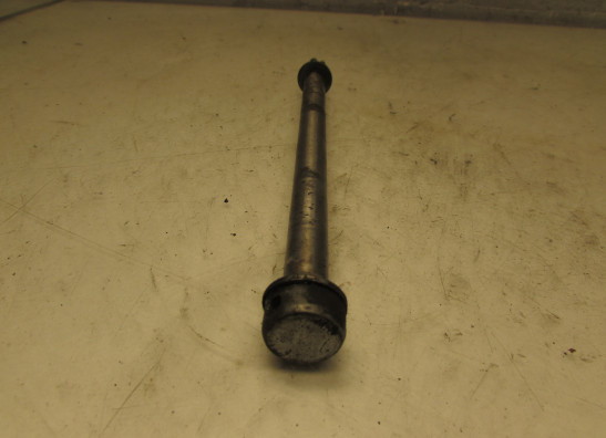 Axle front Suzuki GN 250