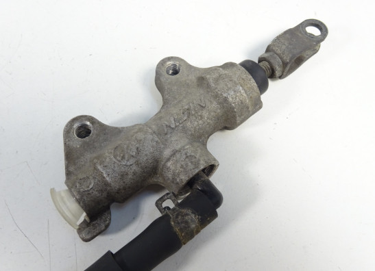 Rempomp achter Kawasaki ER 6