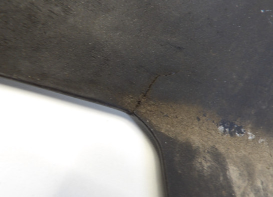 Cowl under Yamaha FZR 600