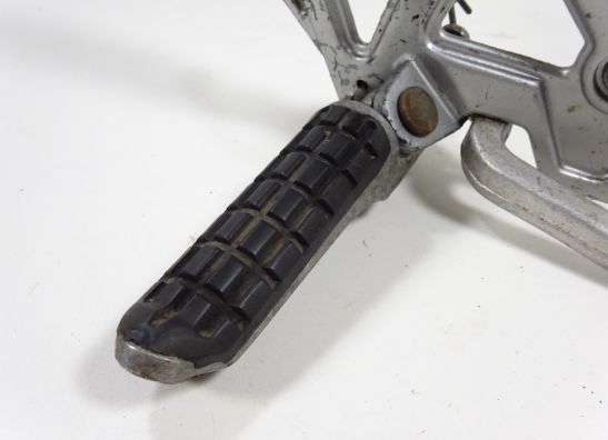 Fussrastetrager vorne rechts Kawasaki ZZR 1100