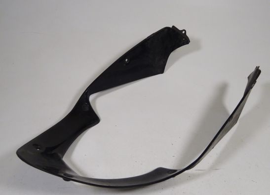 Cowl V shape under Honda CBR 600 F