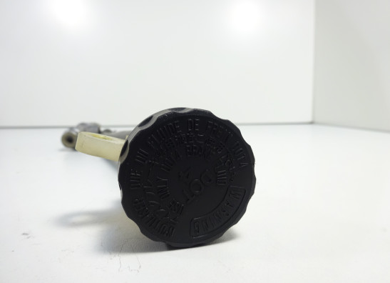 Rempomp achter Yamaha XTX 660