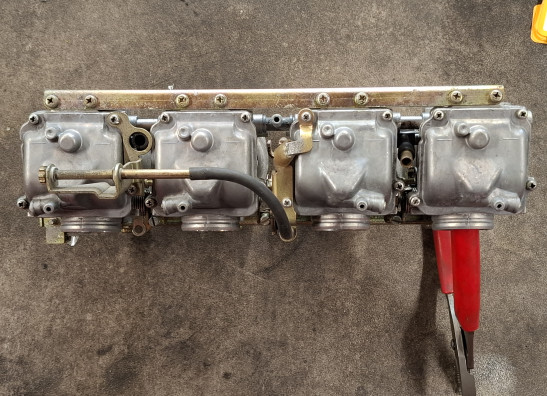 Carburetor assy Yamaha FZR 1000